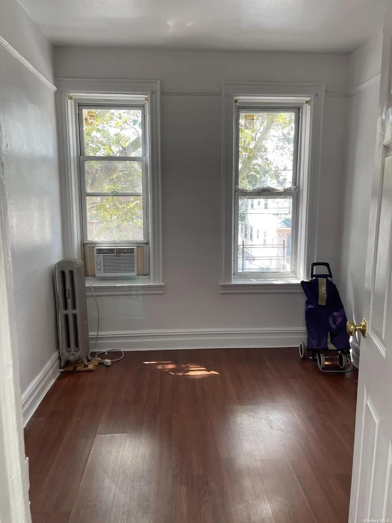 Brooklyn bedroom with windows