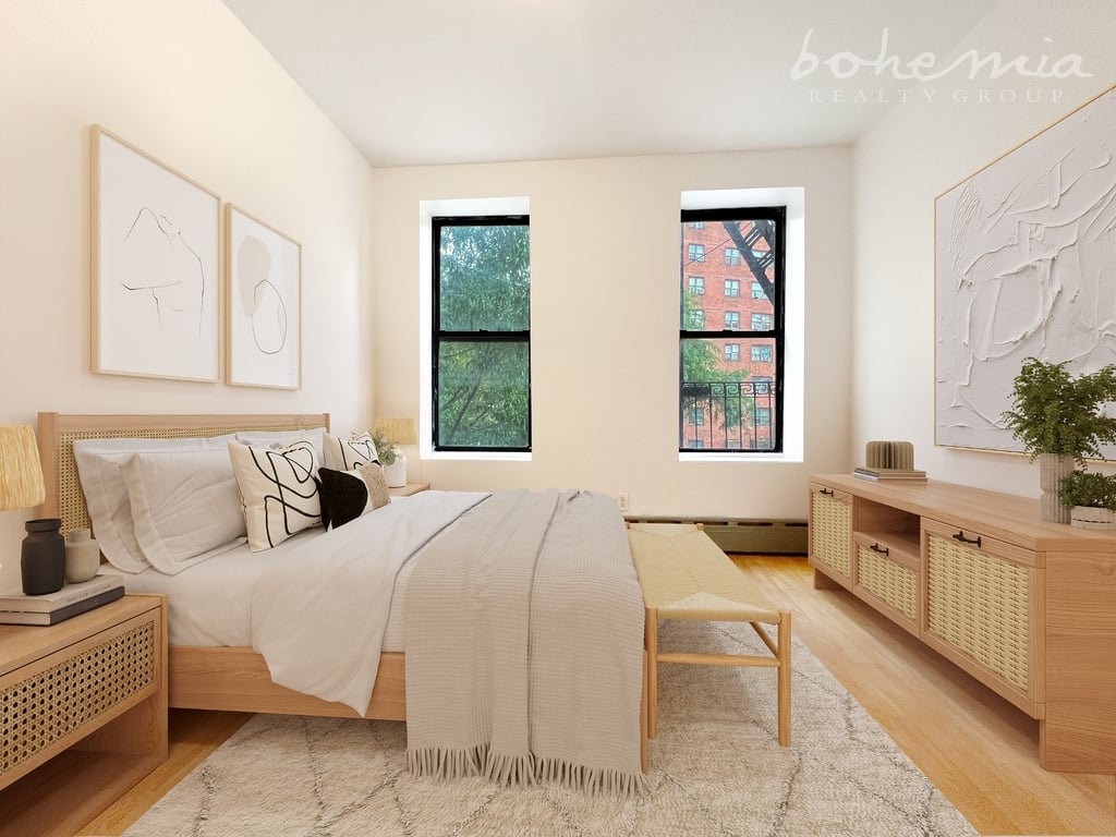 Bright bedroom in Manhattan