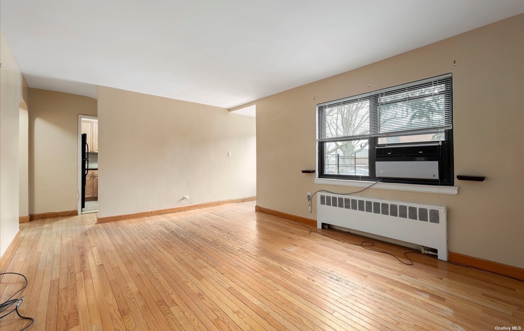 Sunny and spacious living room in Queens