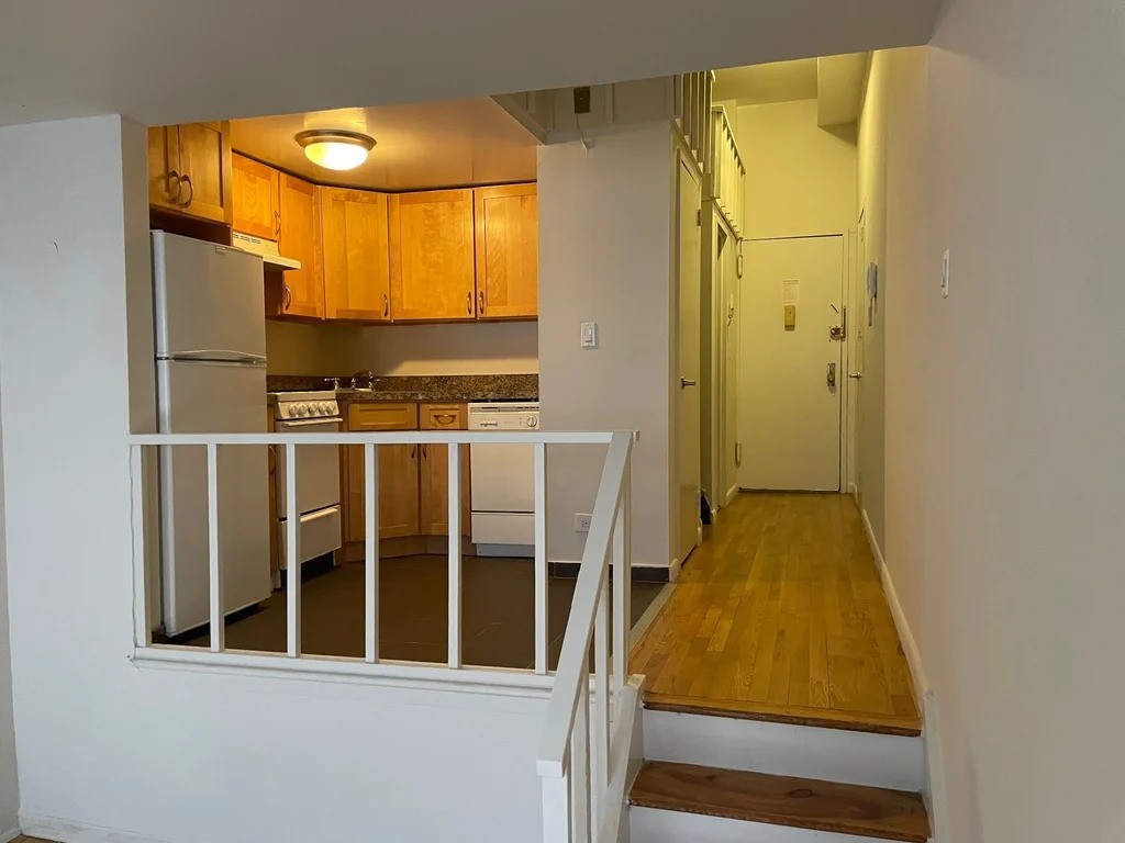 Manhattan listing with a lofted unit with storage space