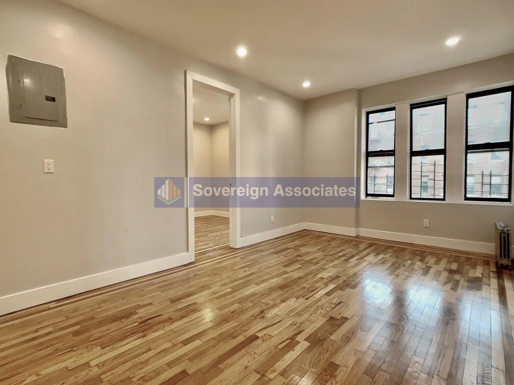Living room with three windows