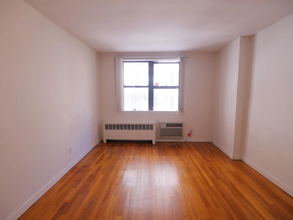 Manhattan studio with a large window