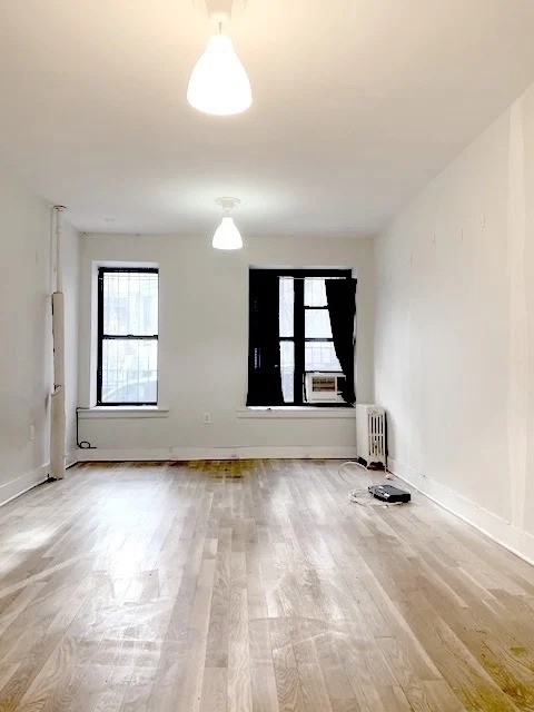 Manhattan studio with two windows