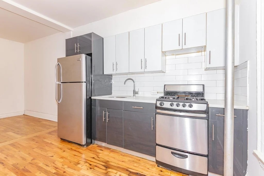 Brooklyn kitchen with stainless steel appliances