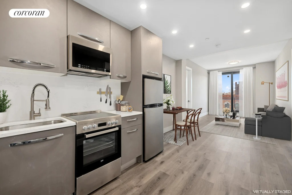 Brooklyn apartment with modern finishes in May 2025
