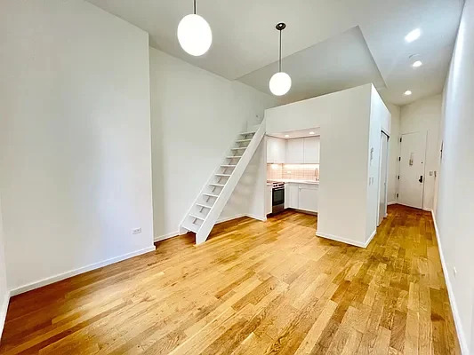Bright and welcoming studio in Brooklyn