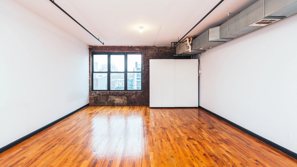 Large and spacious apartment in Bushwick December of 2025