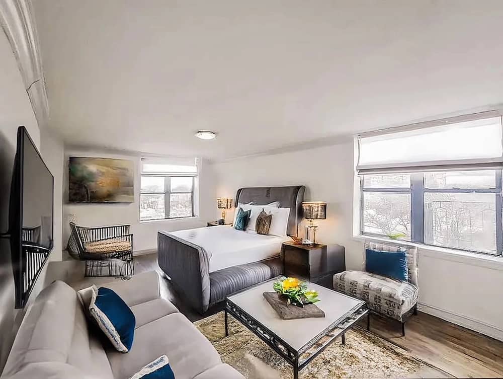 Studio unit in Murray Hill with laundry in building in November of 2026