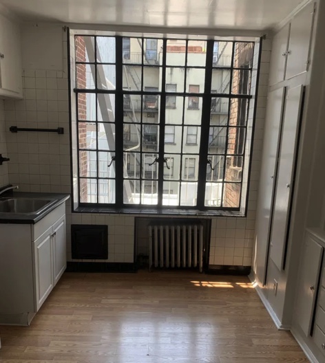 apartment photo of empty kitchen