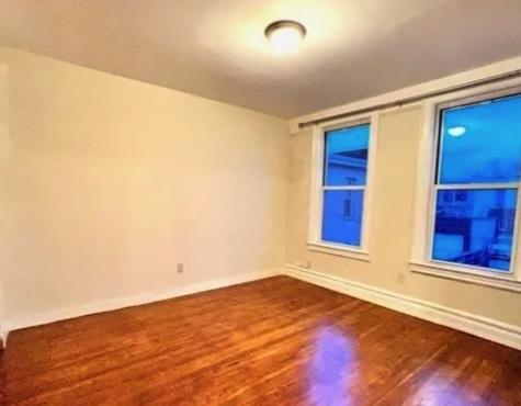 apartment listing photo of empty room