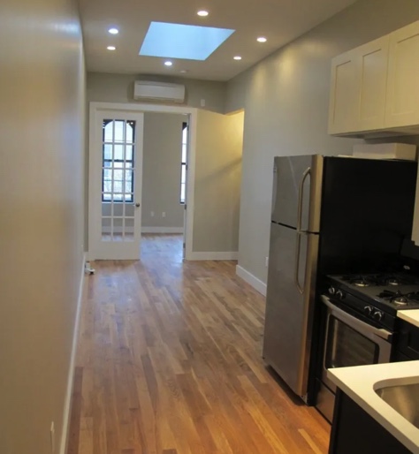 apartment listing photo of kitchen