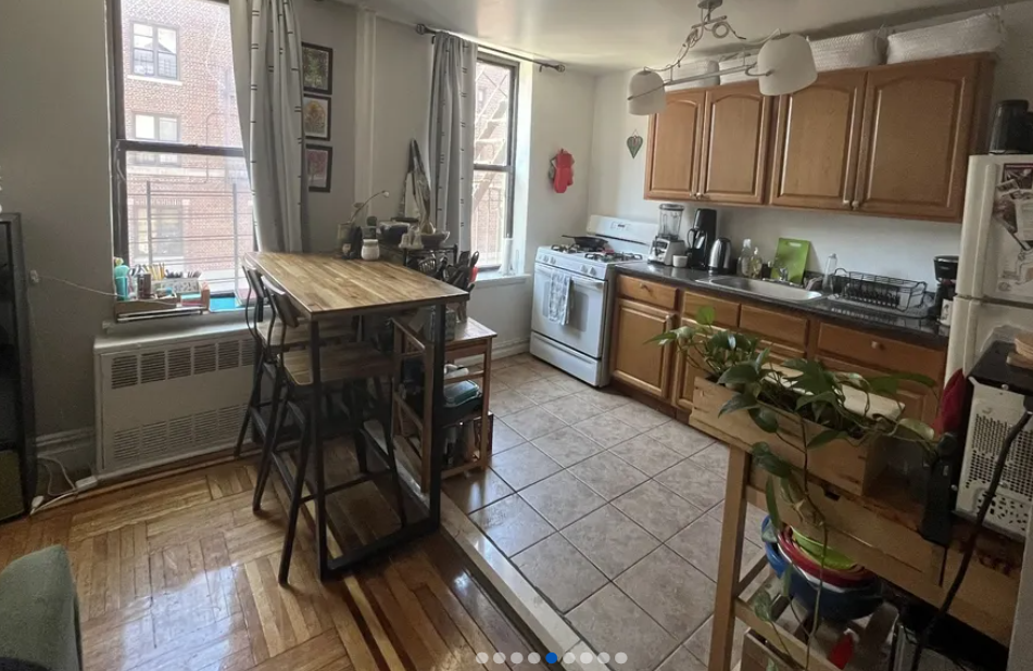 photo of a apartment kitchen