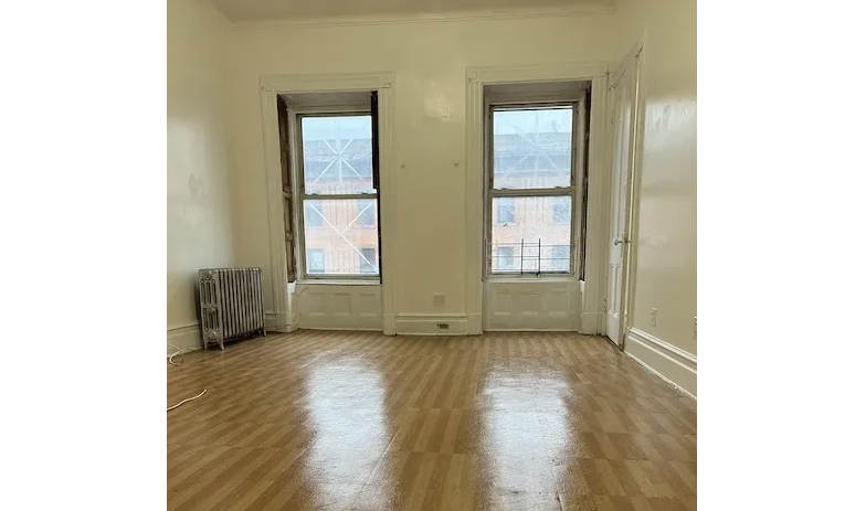 apartment listing photo of empty room