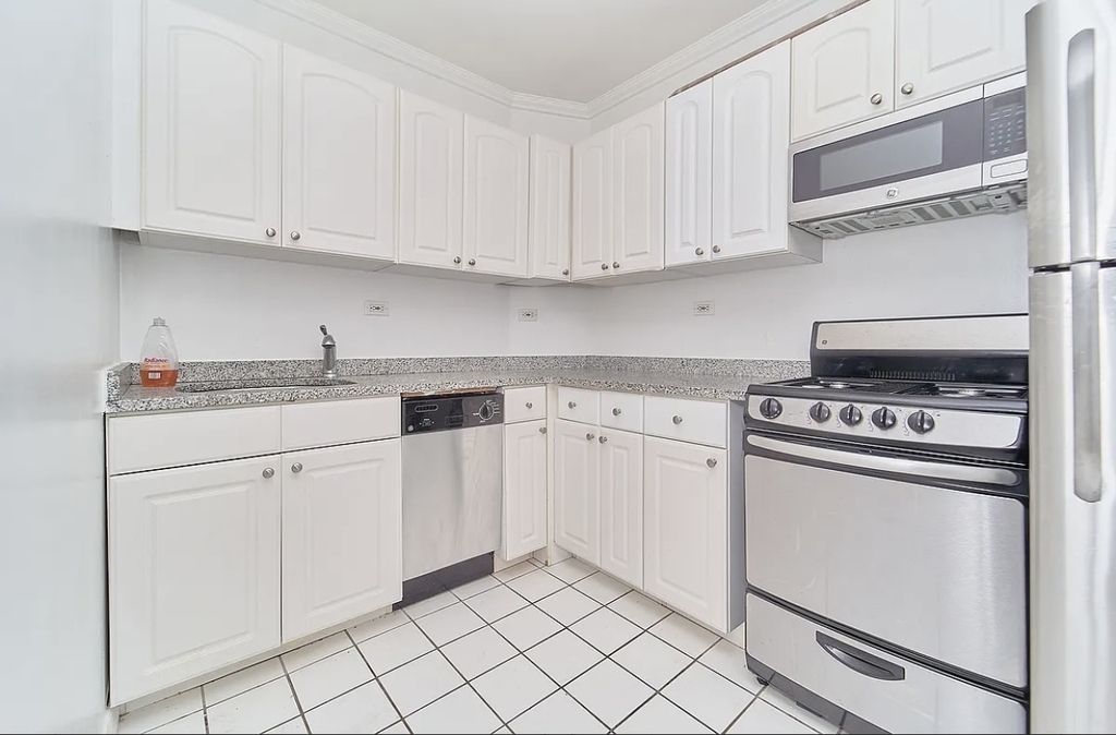 bright kitchen with dishwasher