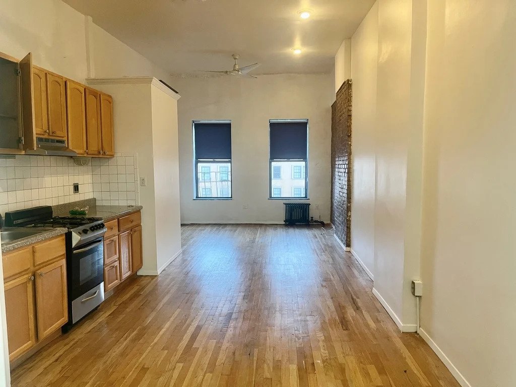 Studio with kitchen space