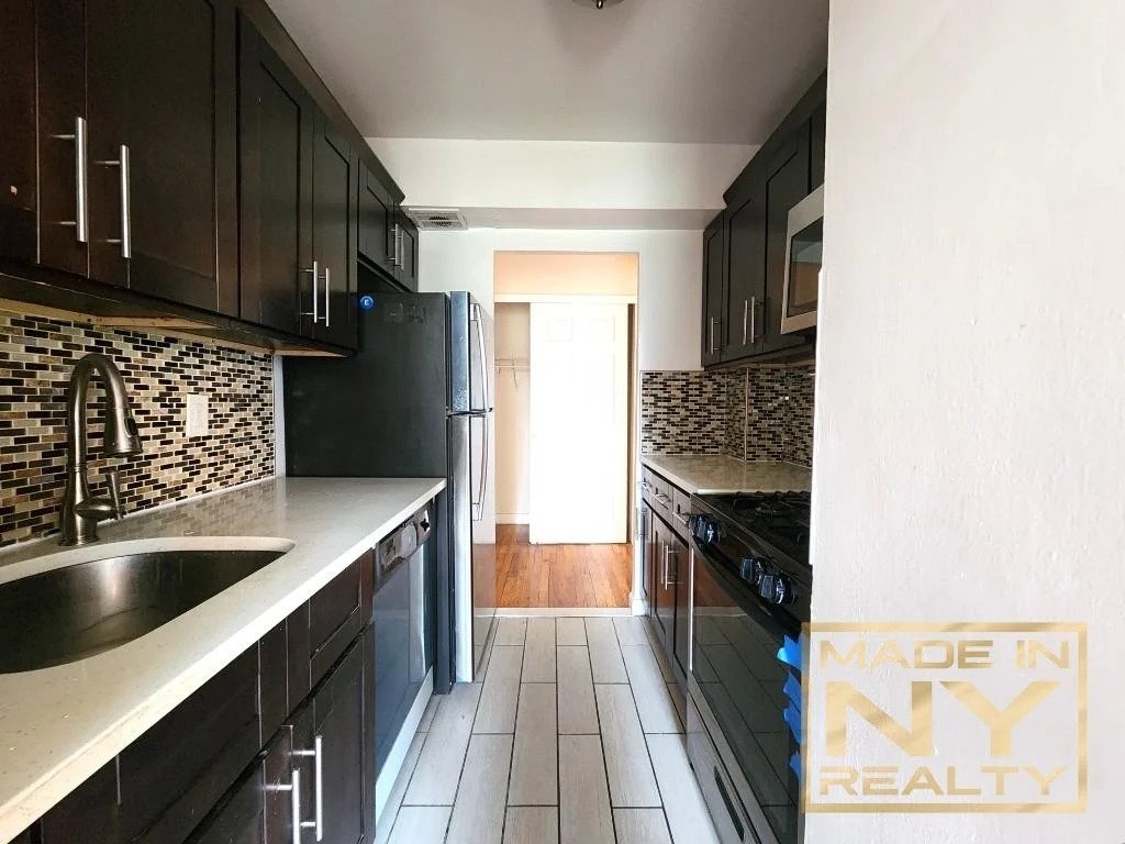 Spacious kitchen