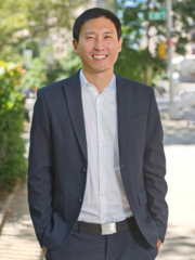 myles youn - Agent Photo